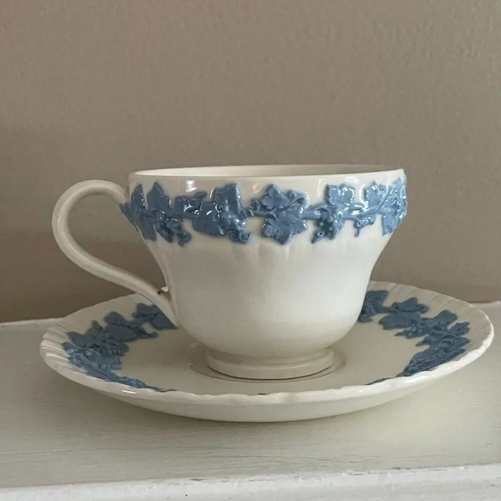 VTG Wedgwood Queensware Embossed Teacup & Saucer White, Blue, Grape, Vines